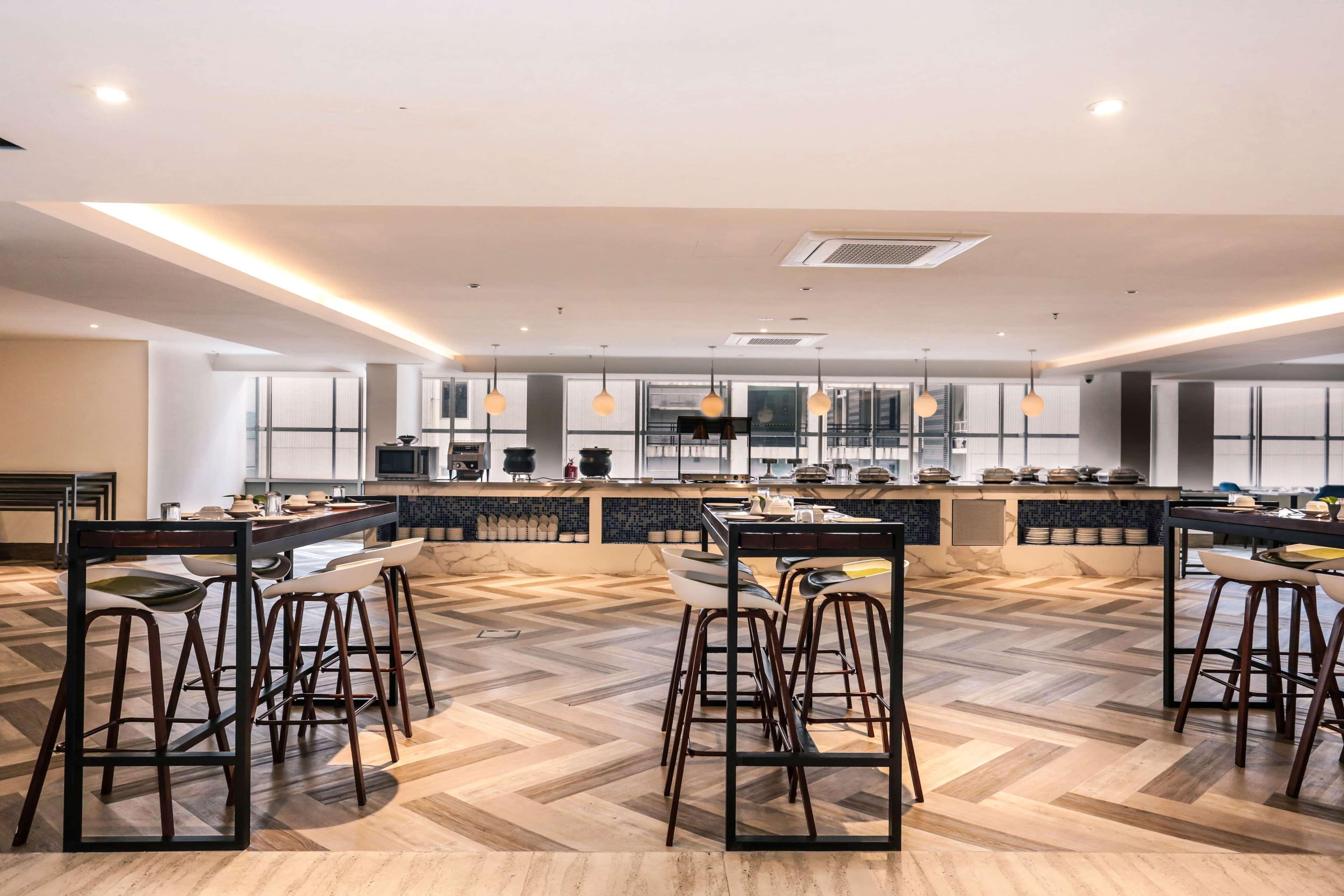 Days And Suites Fraser Business Park Kl Kuala Lumpur Esterno foto