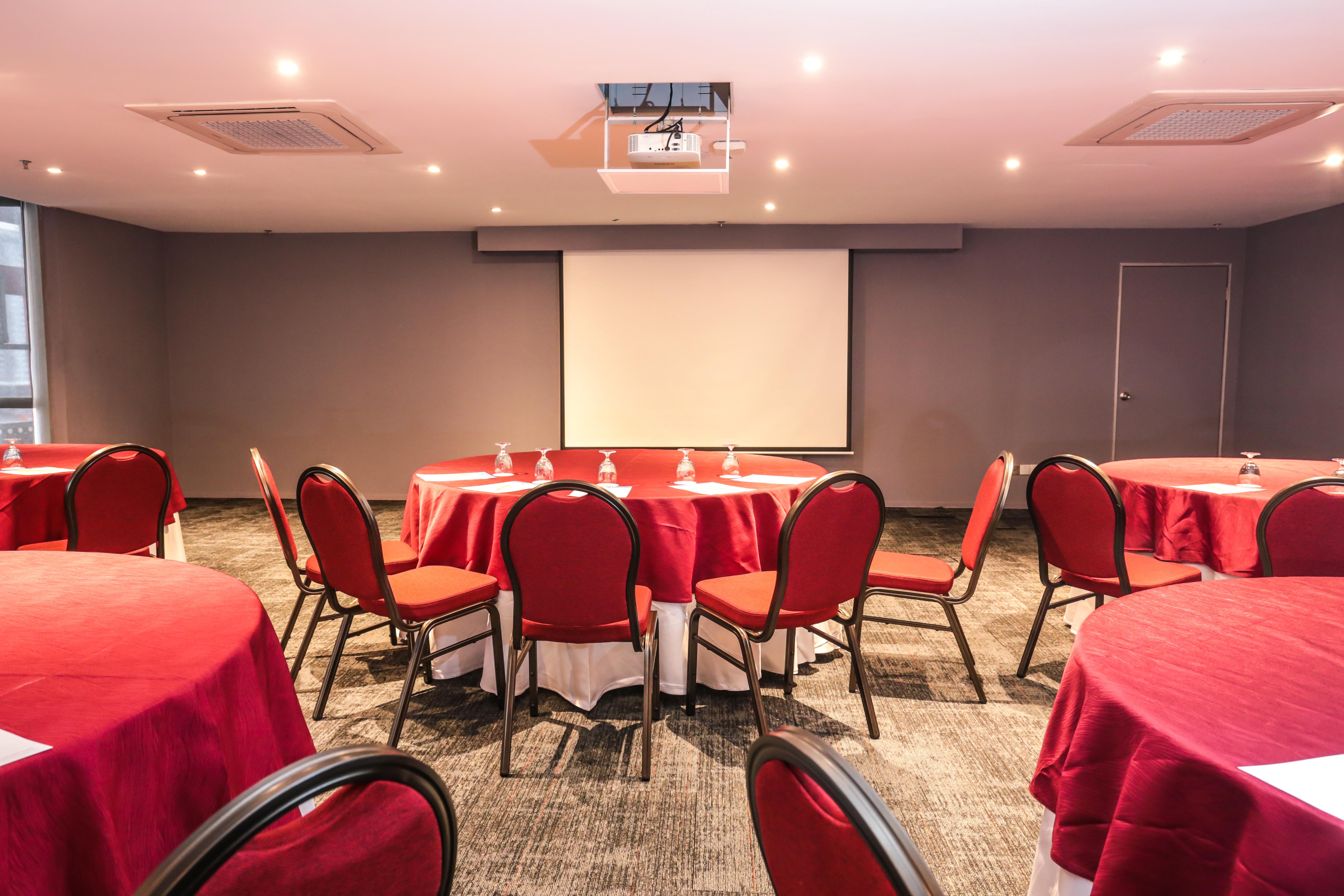 Days And Suites Fraser Business Park Kl Kuala Lumpur Esterno foto